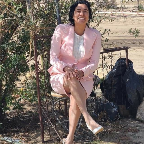 Poshmark - Picture 2 of 8